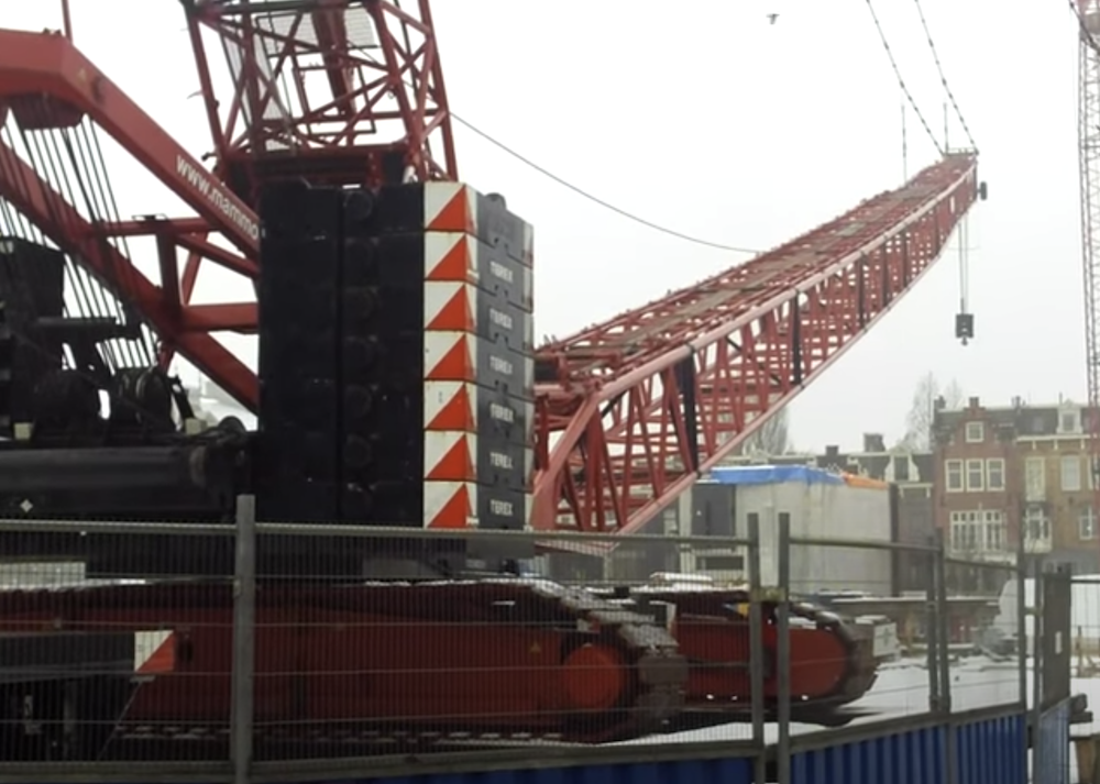 Гусеничный кран TEREX-DEMAG CC 2400-1