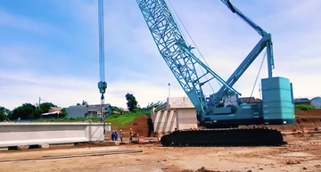 Гусеничный кран Kobelco 7250