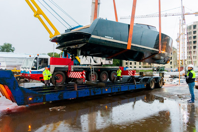 Подъем яхты в СПб